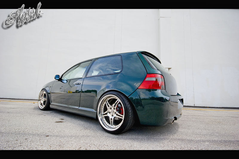 2003 Volkswagen Golf photo