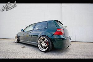2003 Volkswagen Golf