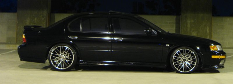 1995 Nissan Maxima photo
