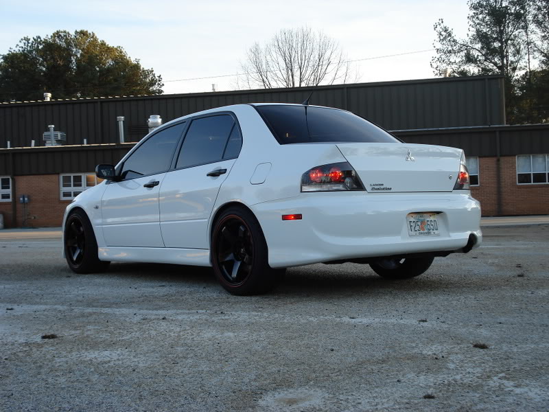 2004 Mitsubishi Lancer Evolution photo