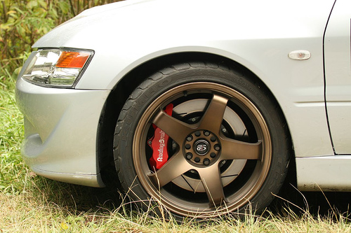 2005 Mitsubishi Lancer Evolution photo