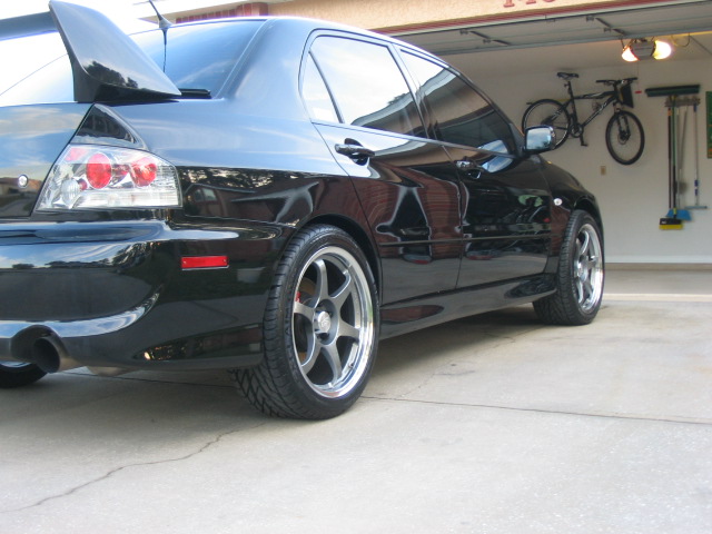 2006 Mitsubishi Lancer Evolution photo