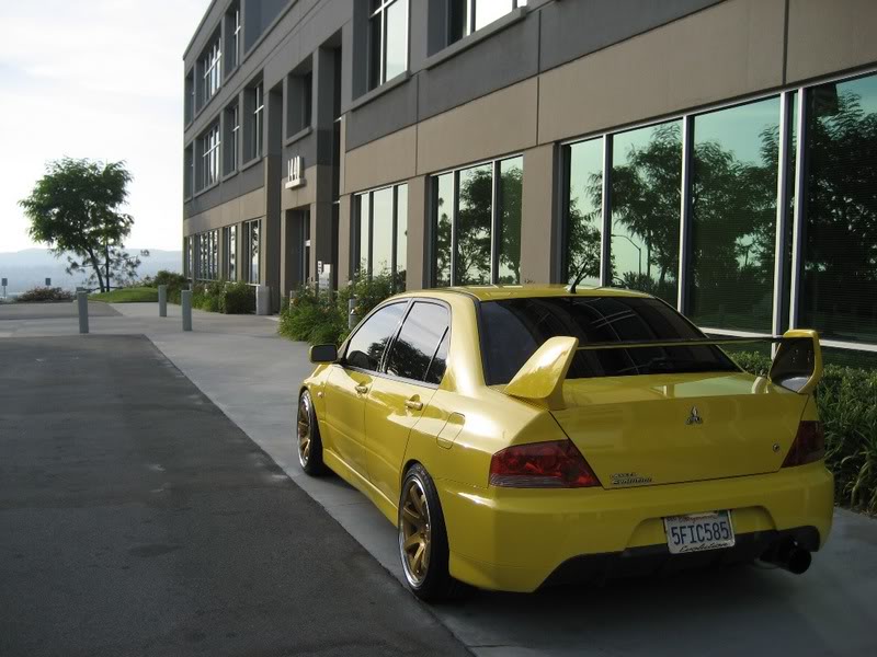 2003 Mitsubishi Lancer Evolution photo
