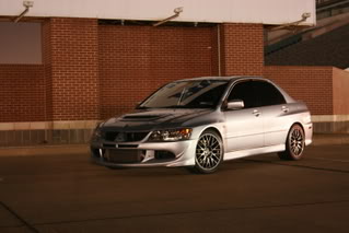 2005 Mitsubishi Lancer Evolution photo