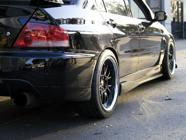 2006 Mitsubishi Lancer Evolution photo