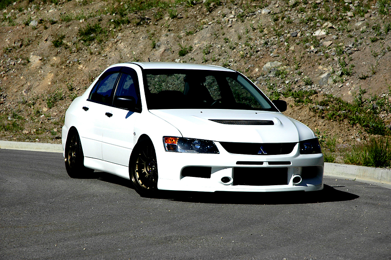 2004 Mitsubishi Lancer Evolution photo