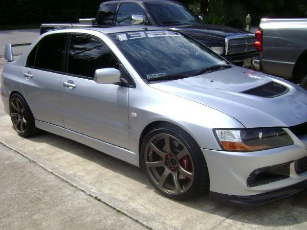 2003 Mitsubishi Lancer Evolution photo