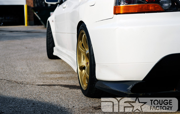 2003 Mitsubishi Lancer Evolution photo