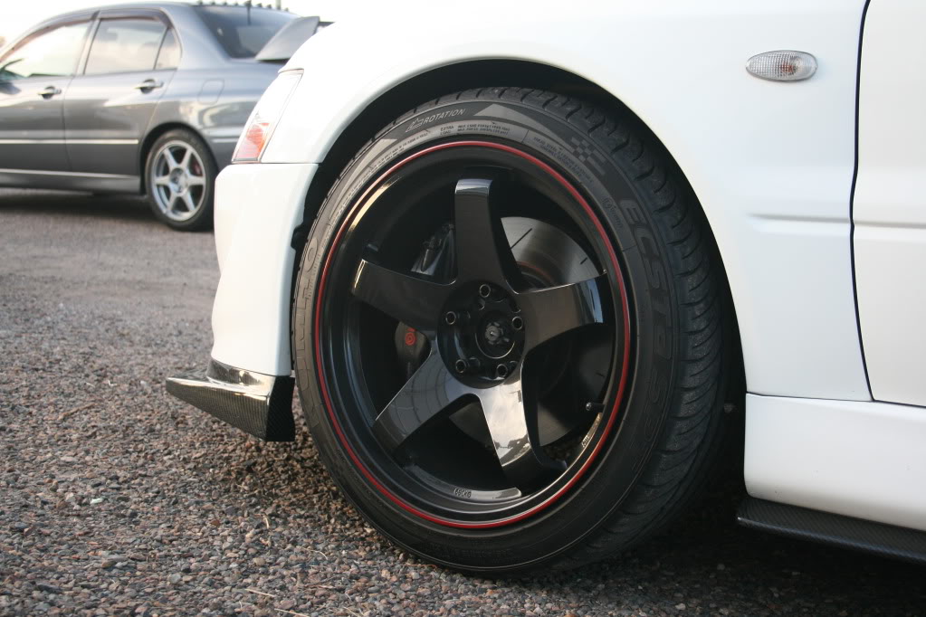 2003 Mitsubishi Lancer Evolution photo