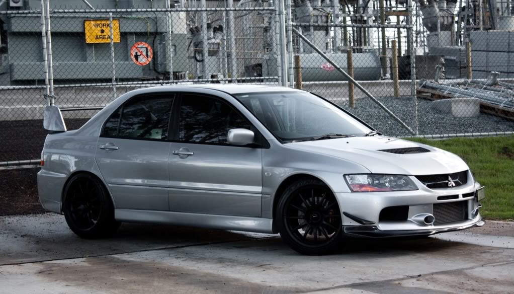 2008 Mitsubishi Lancer Evolution photo
