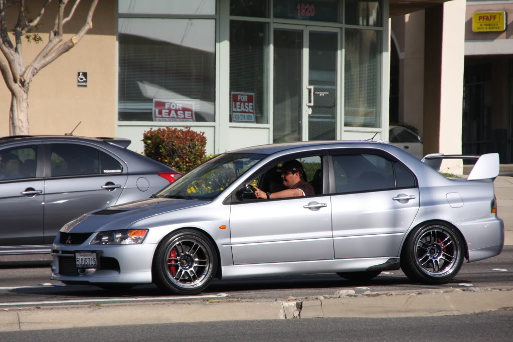 2005 Mitsubishi Lancer Evolution photo