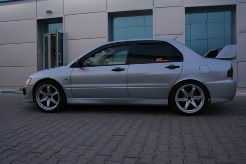 2003 Mitsubishi Lancer Evolution photo