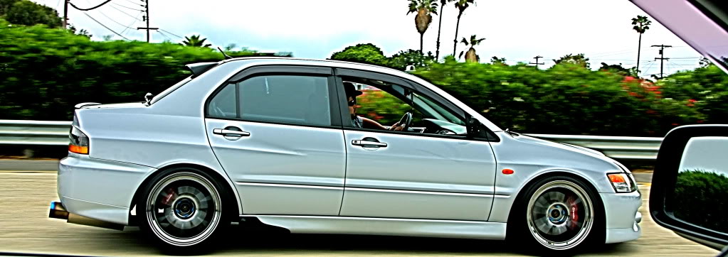 2005 Mitsubishi Lancer Evolution photo