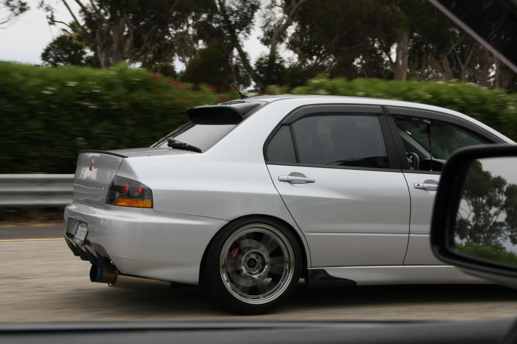 2005 Mitsubishi Lancer Evolution photo