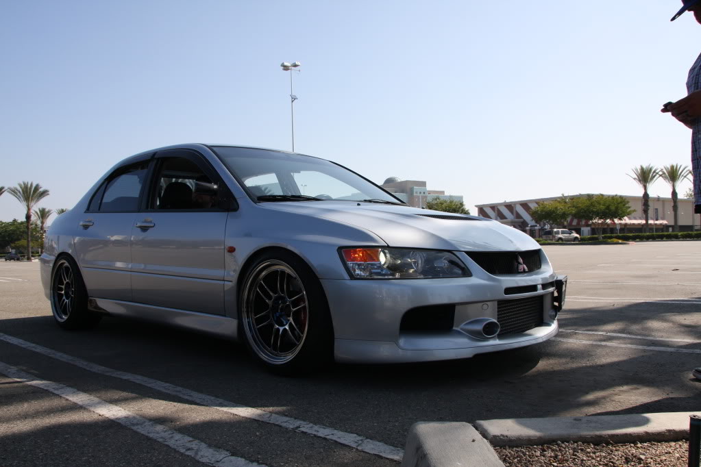 2005 Mitsubishi Lancer Evolution photo