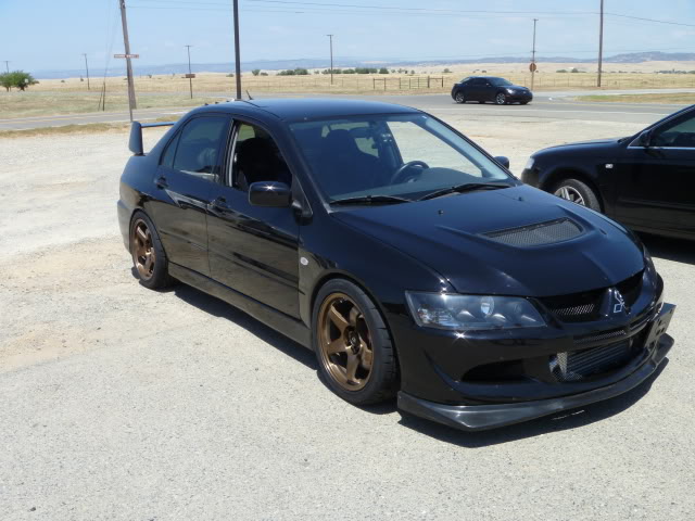 2003 Mitsubishi Lancer Evolution photo