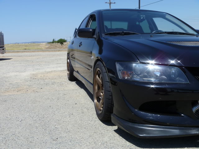 2003 Mitsubishi Lancer Evolution photo