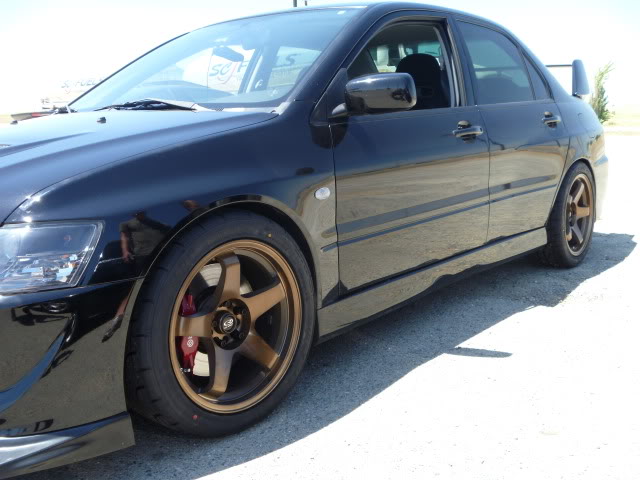 2003 Mitsubishi Lancer Evolution photo
