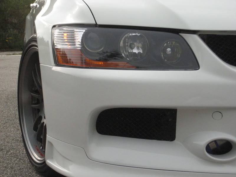 2003 Mitsubishi Lancer Evolution photo