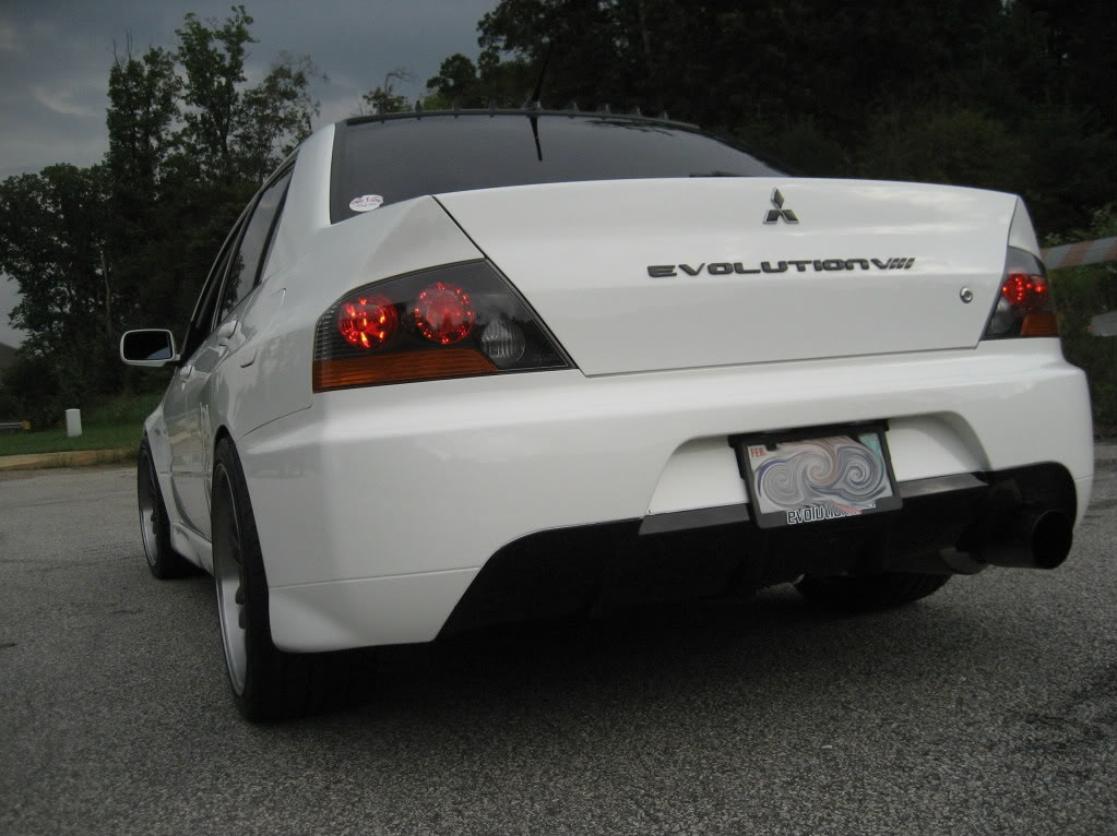 2003 Mitsubishi Lancer Evolution photo