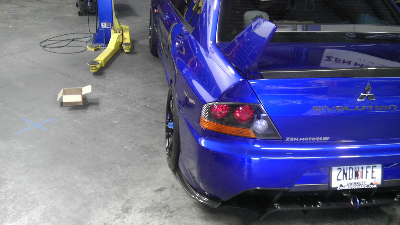 2003 Mitsubishi Lancer Evolution photo
