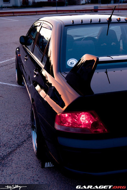 2003 Mitsubishi Lancer Evolution photo