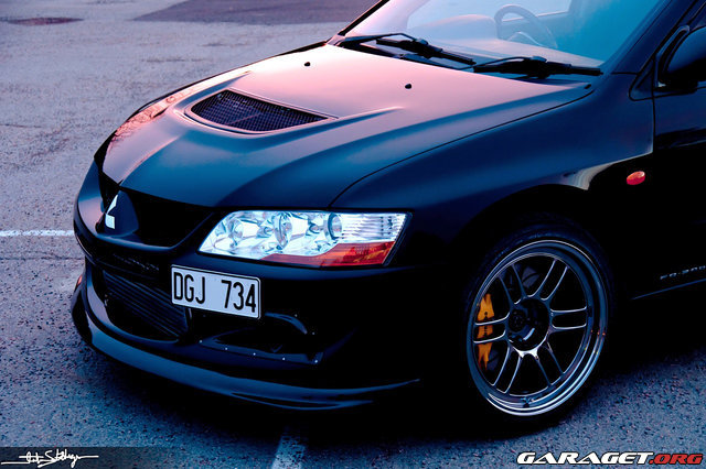 2003 Mitsubishi Lancer Evolution photo