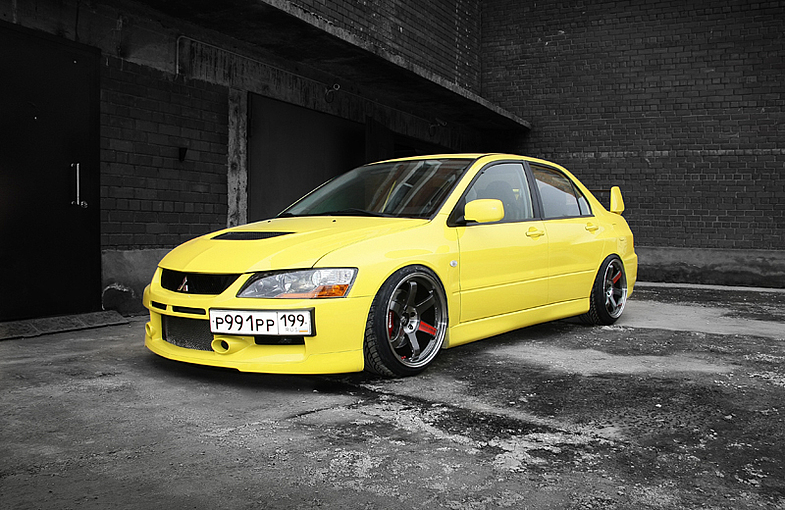 2003 Mitsubishi Lancer Evolution photo