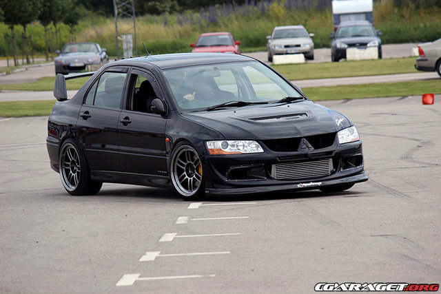 2003 Mitsubishi Lancer Evolution photo