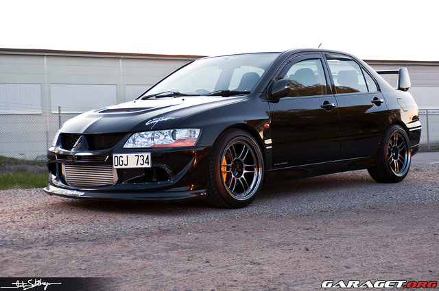 2003 Mitsubishi Lancer Evolution photo