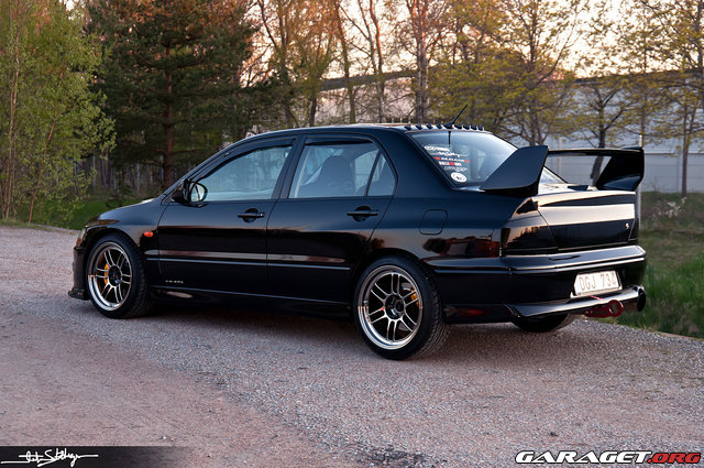 2003 Mitsubishi Lancer Evolution photo