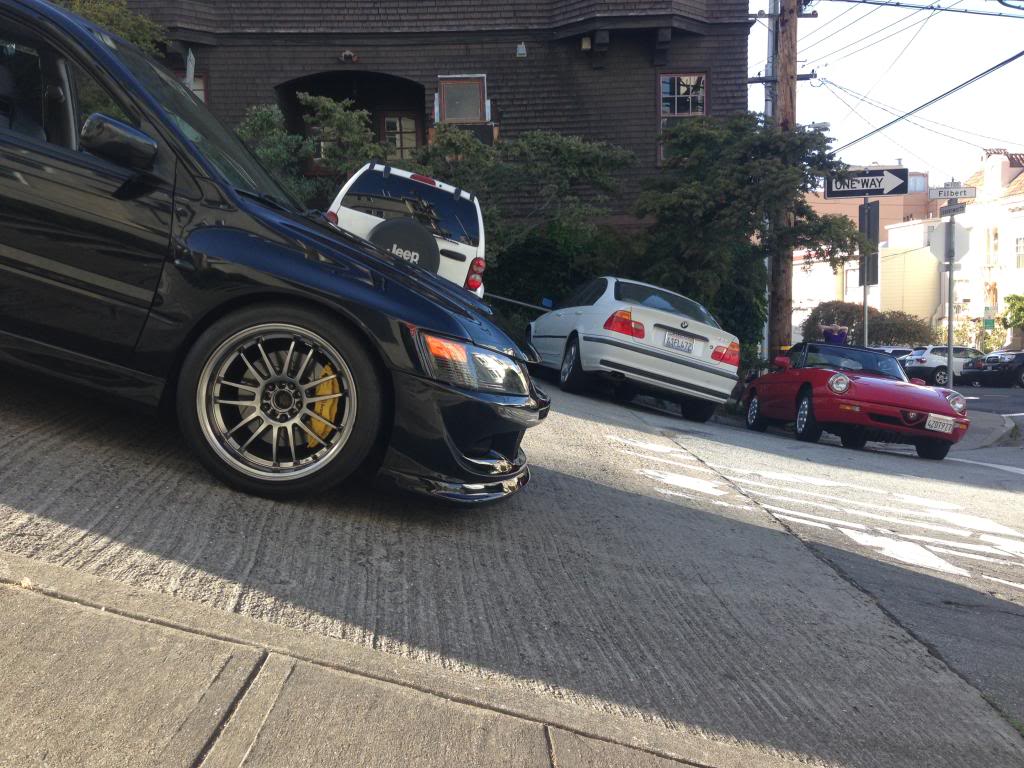 2003 Mitsubishi Lancer Evolution photo