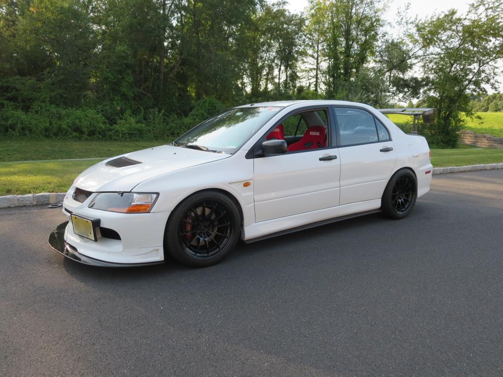 2008 Mitsubishi Lancer Evolution photo