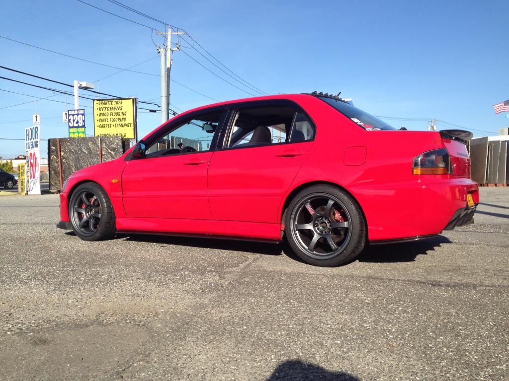 2003 Mitsubishi Lancer Evolution photo