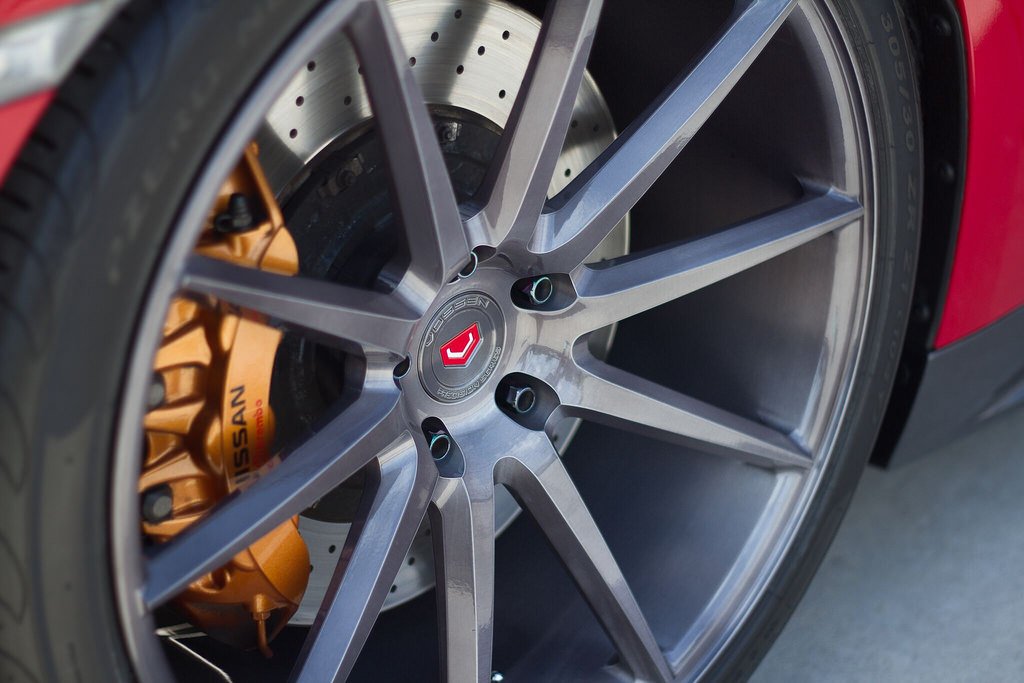 2013 Nissan GT-R photo