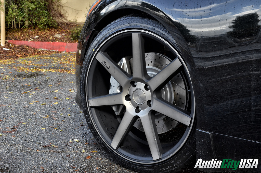 2011 Infiniti G37 photo