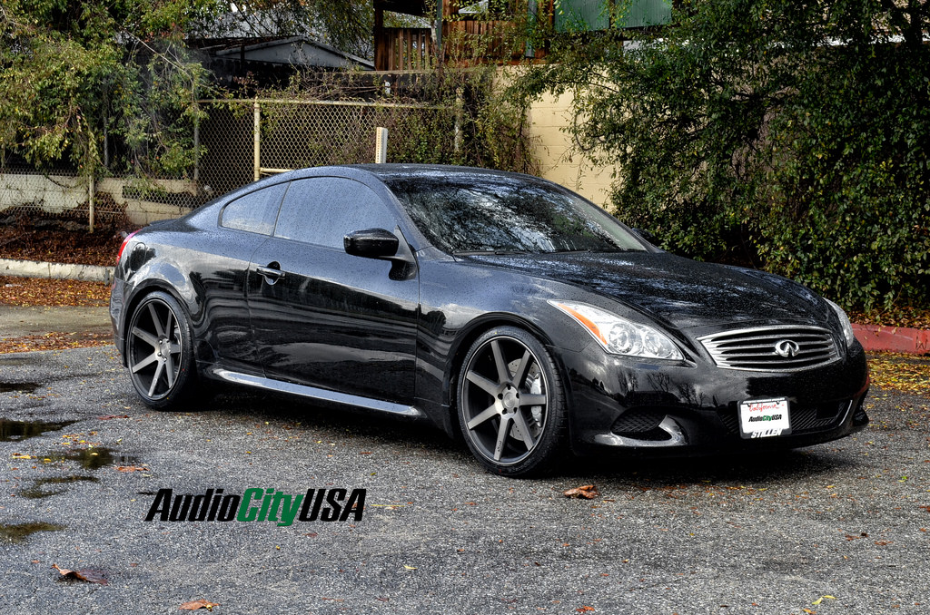 2011 Infiniti G37 photo