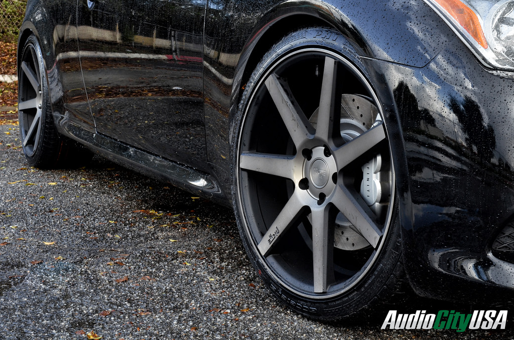 2011 Infiniti G37 photo