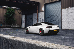2013 Aston Martin V8 Vantage