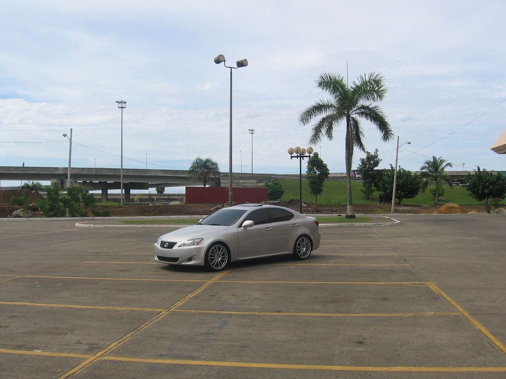2006 Lexus IS 350 photo