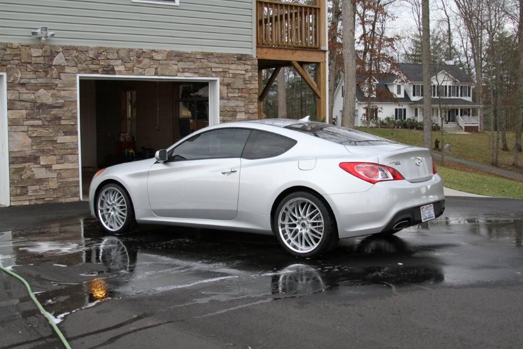 2009 Hyundai Genesis photo
