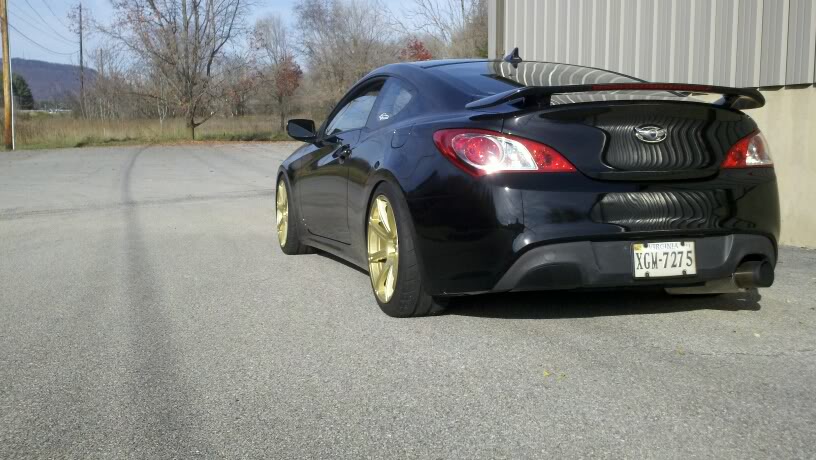 2010 Hyundai Genesis photo