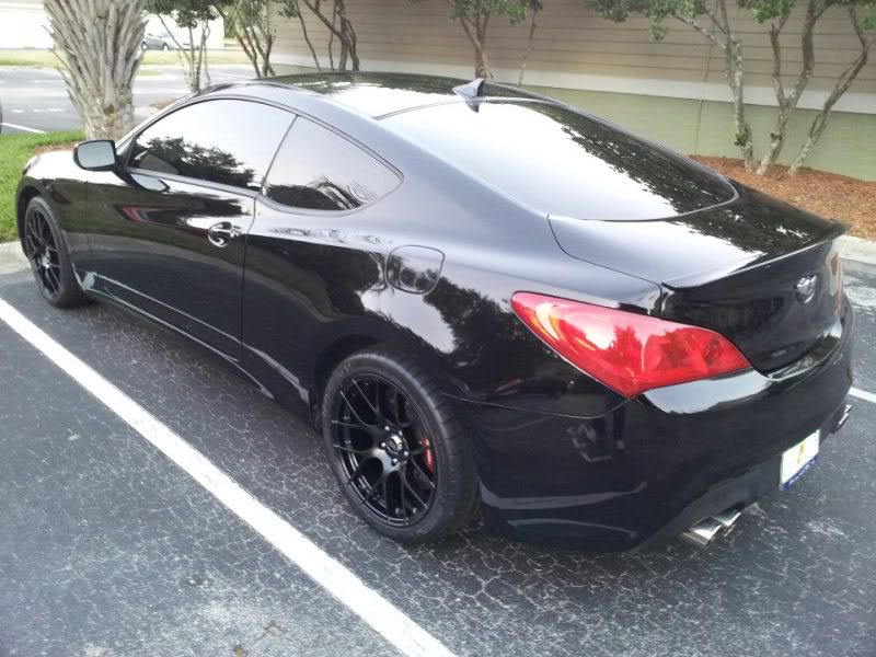 2010 Hyundai Genesis photo