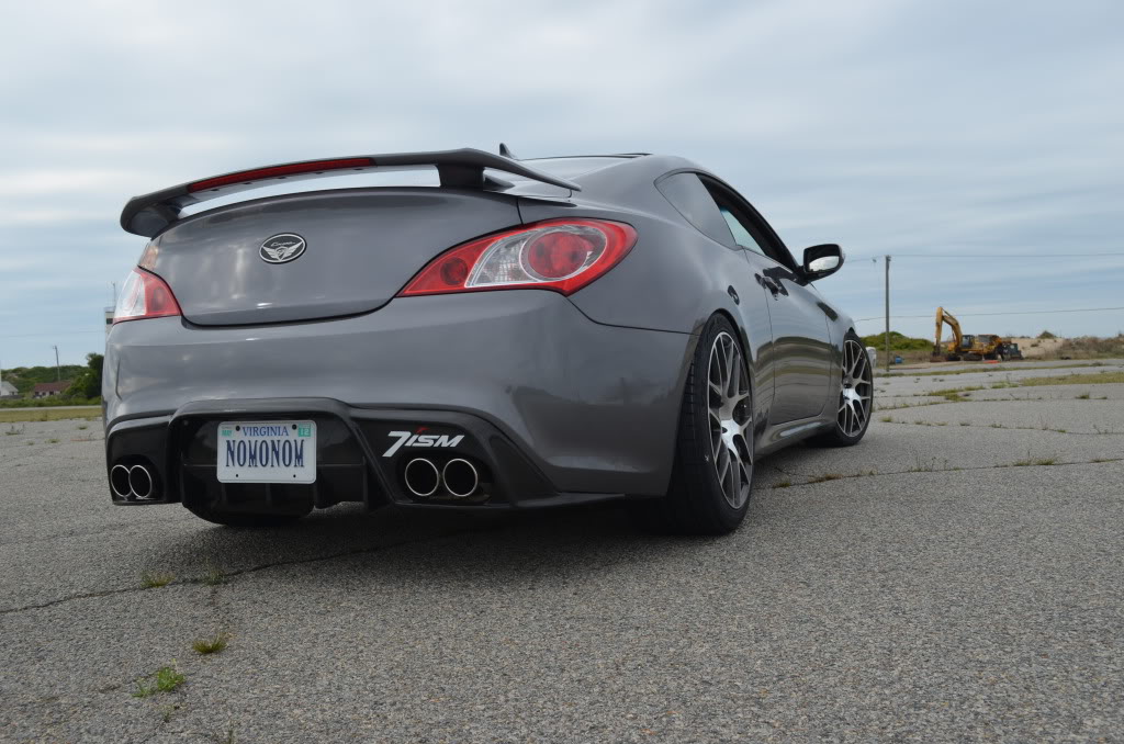 2011 Hyundai Genesis photo