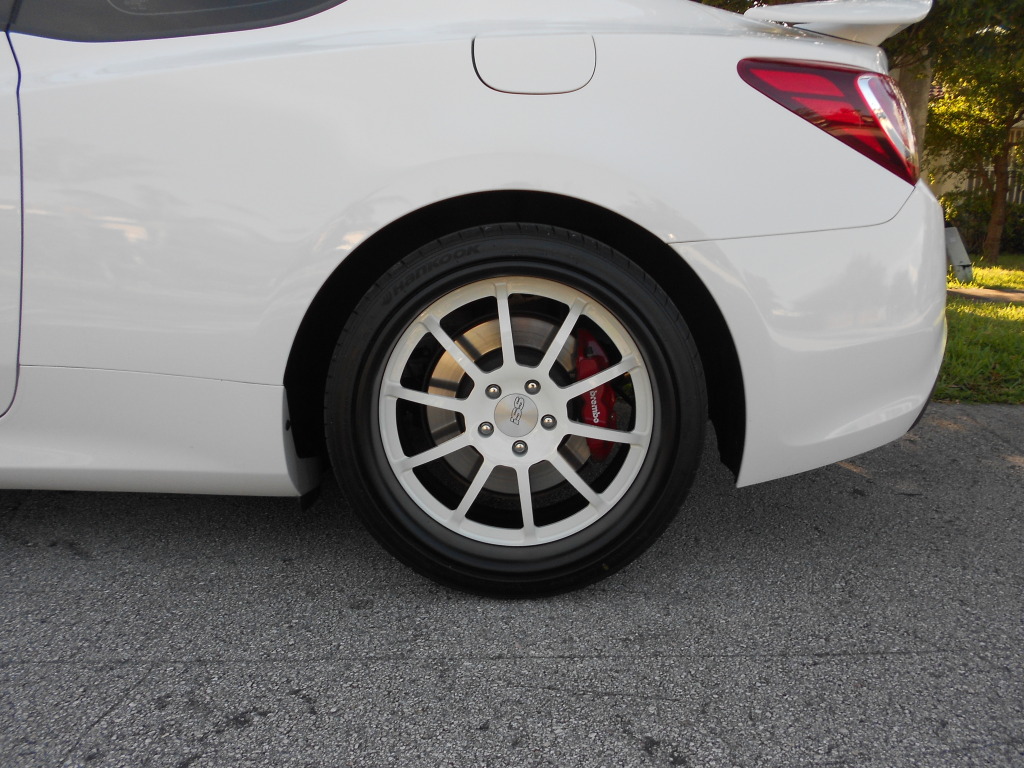 2011 Hyundai Genesis photo