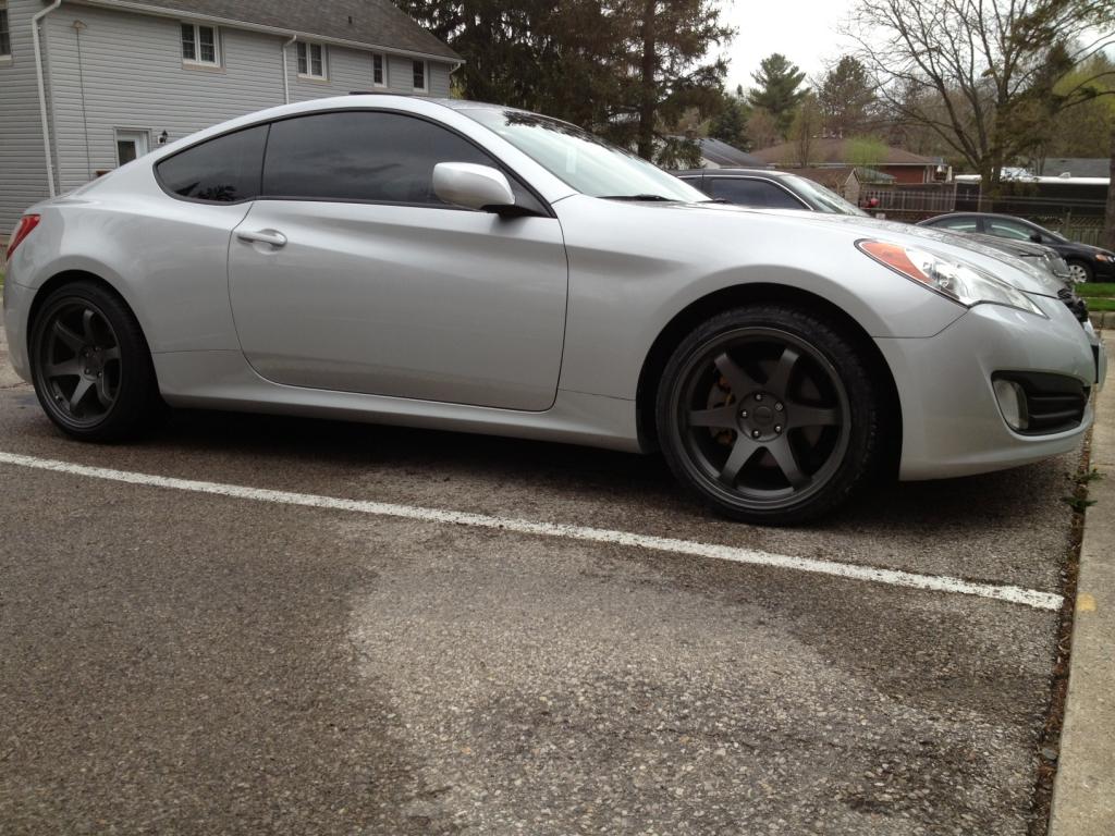 2012 Hyundai Genesis photo