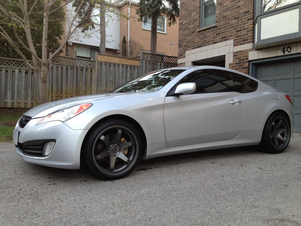 2012 Hyundai Genesis photo