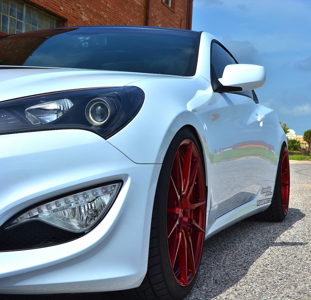 2012 Hyundai Genesis photo