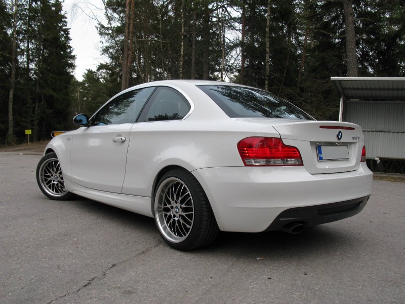 2009 BMW  135 photo