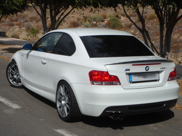 2009 BMW  135 photo